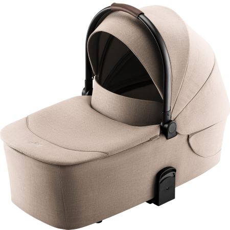 RIO HardCarrycot Teak BrownHandle 02 2025 72dpi 2000x2000dpi 4e768249 f921 4de7 a99b 17f65db3bd98